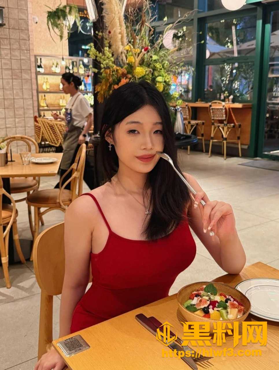 素人女友小兔口交视频2