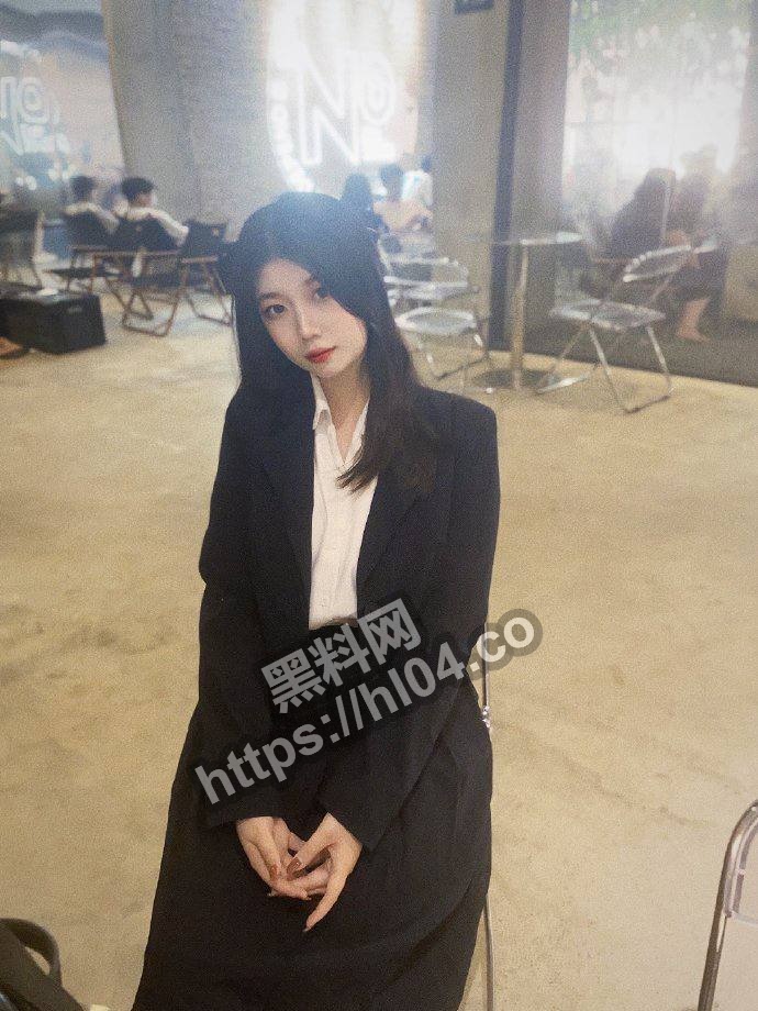 690X920