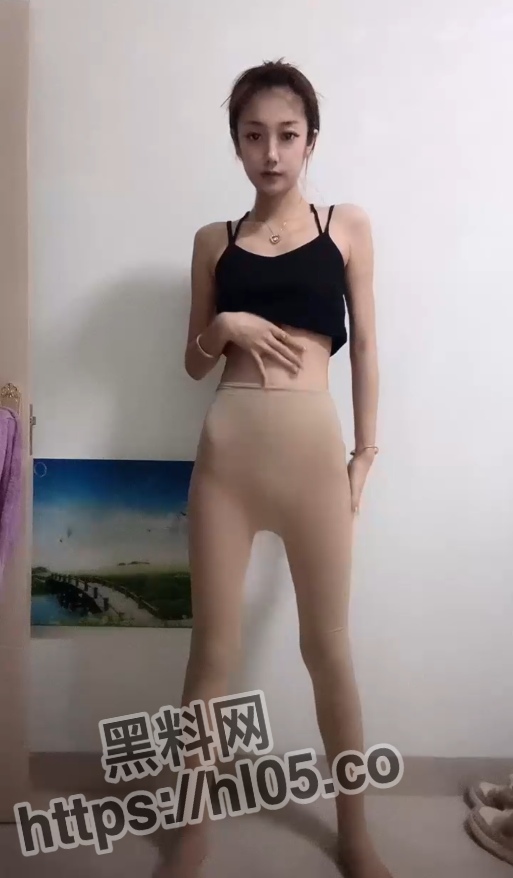 513X878