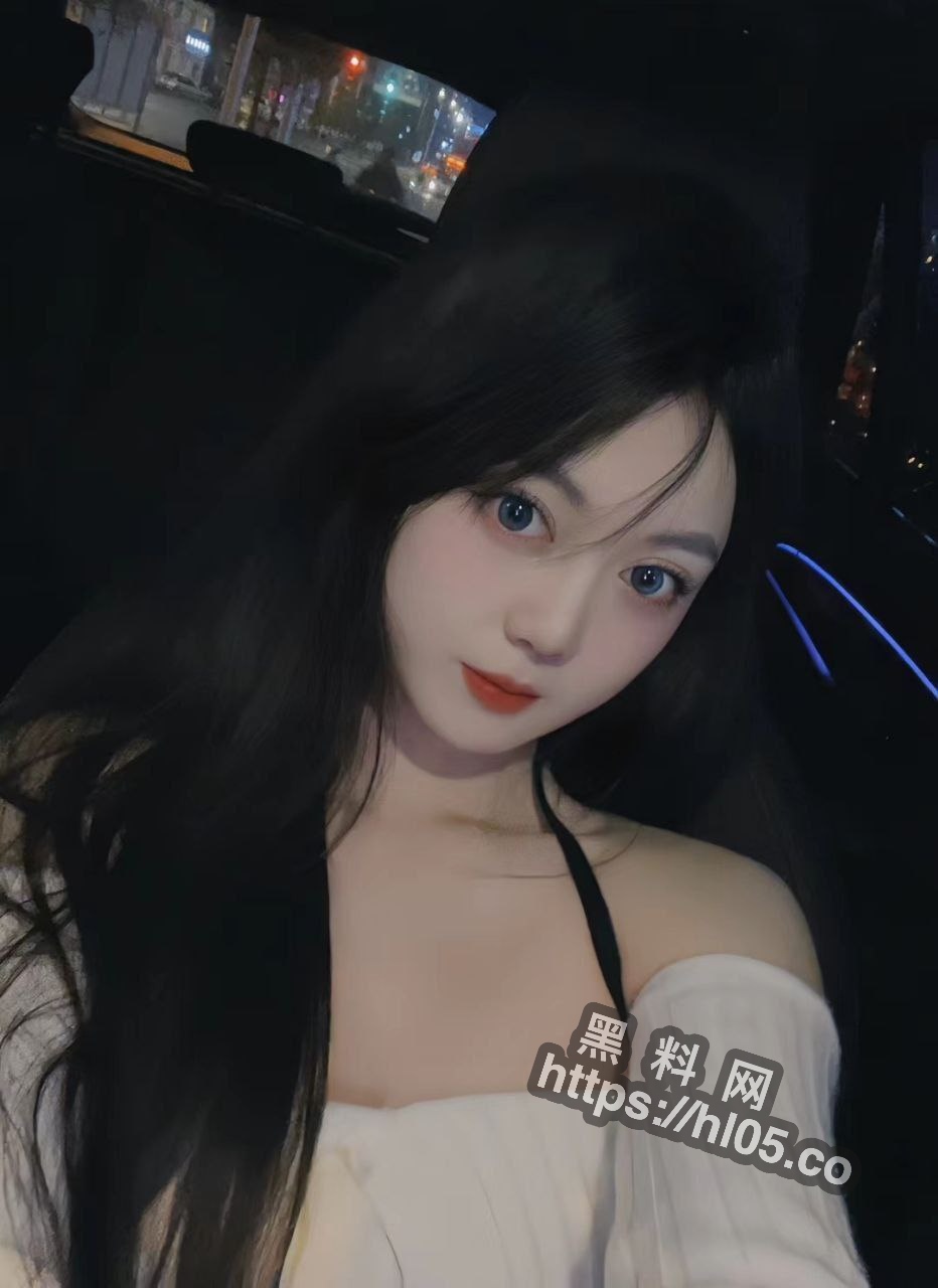 932X1280